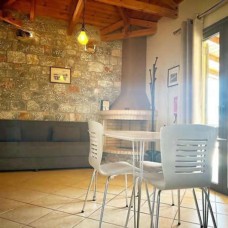 Finikes Apartments Stoúpa エクステリア 写真
