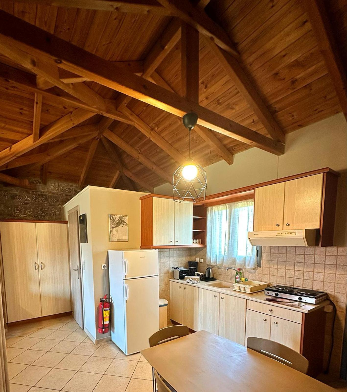 Finikes Apartments Stoúpa エクステリア 写真