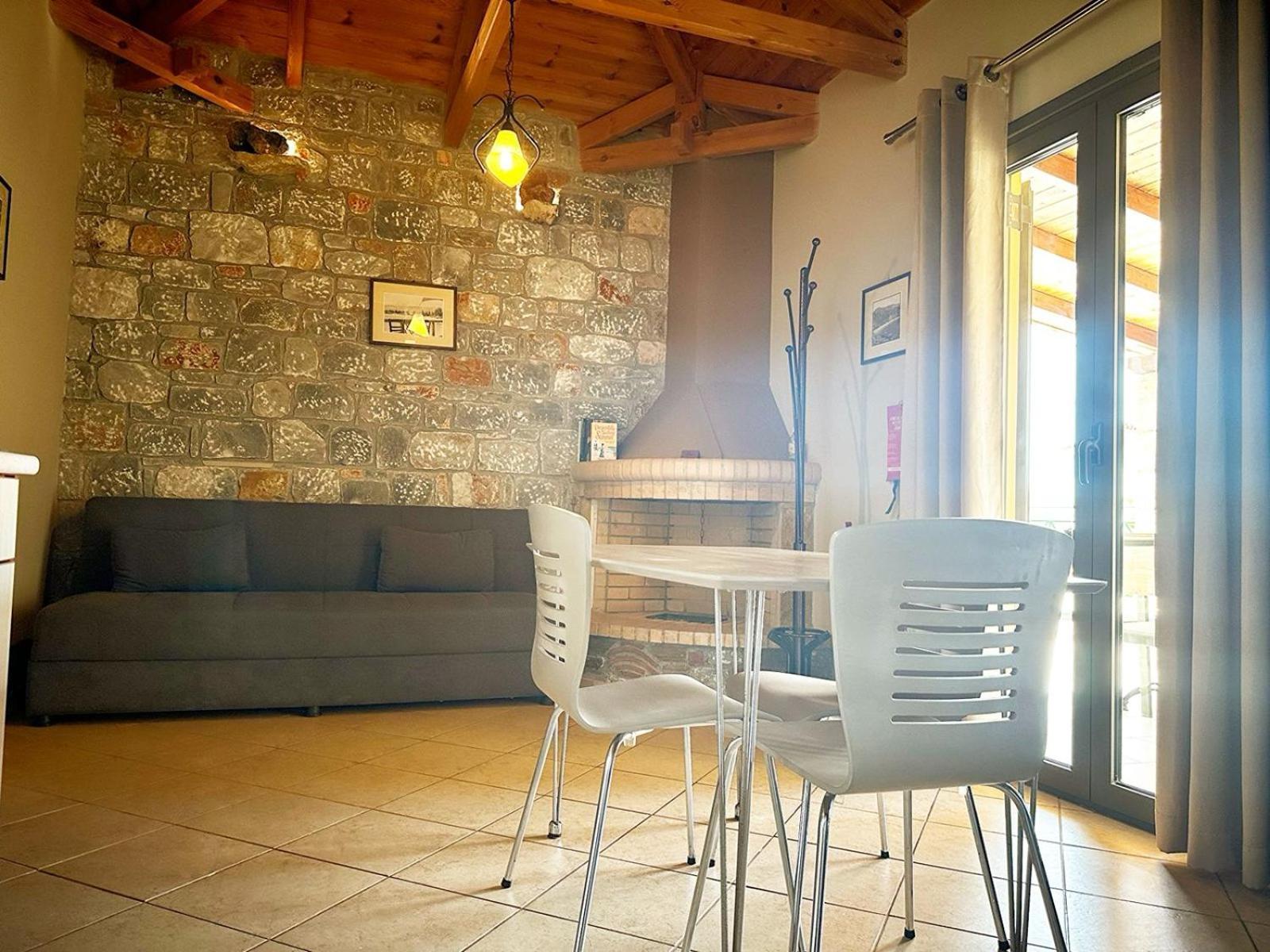 Finikes Apartments Stoúpa エクステリア 写真