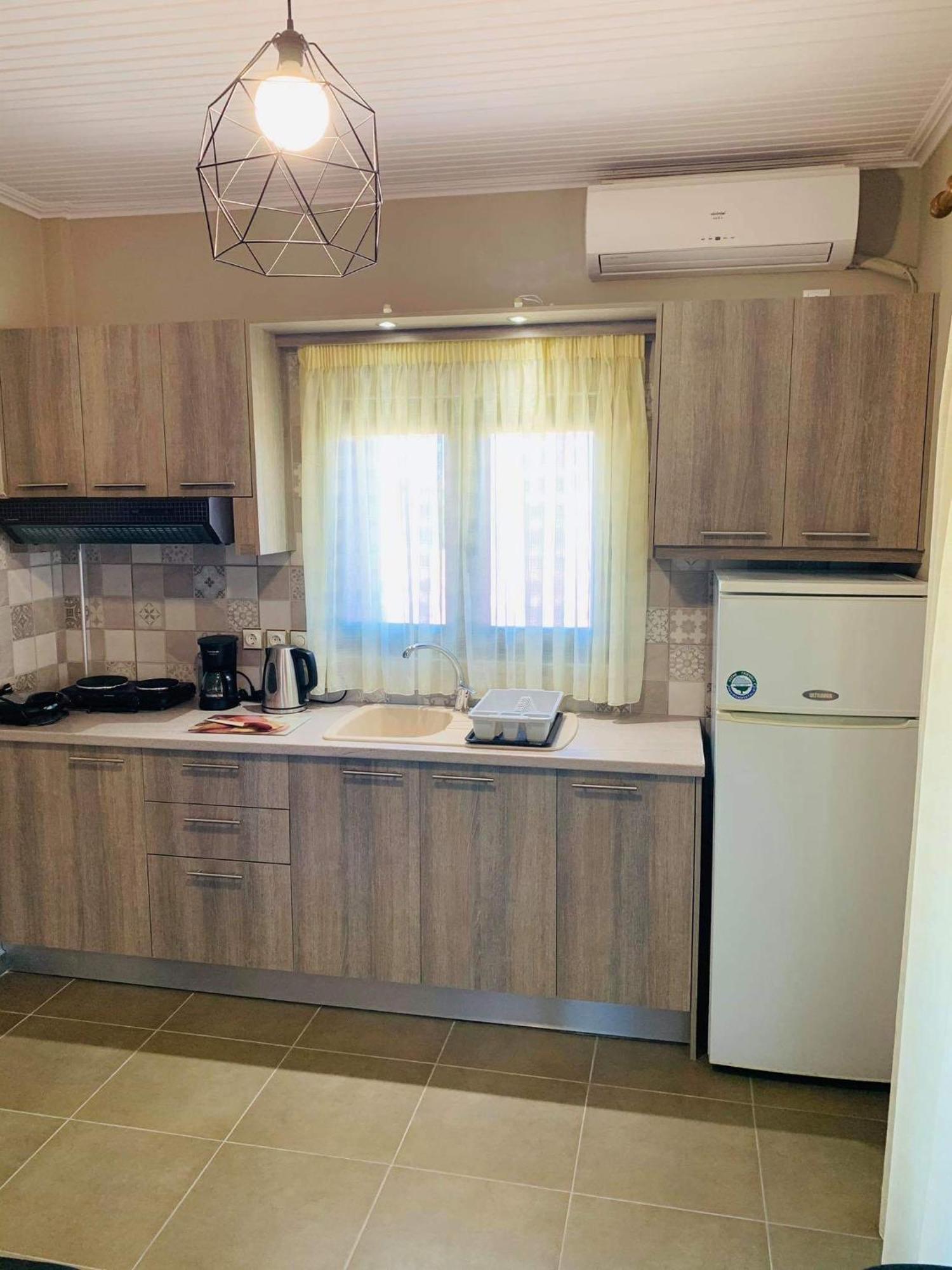 Finikes Apartments Stoúpa 部屋 写真