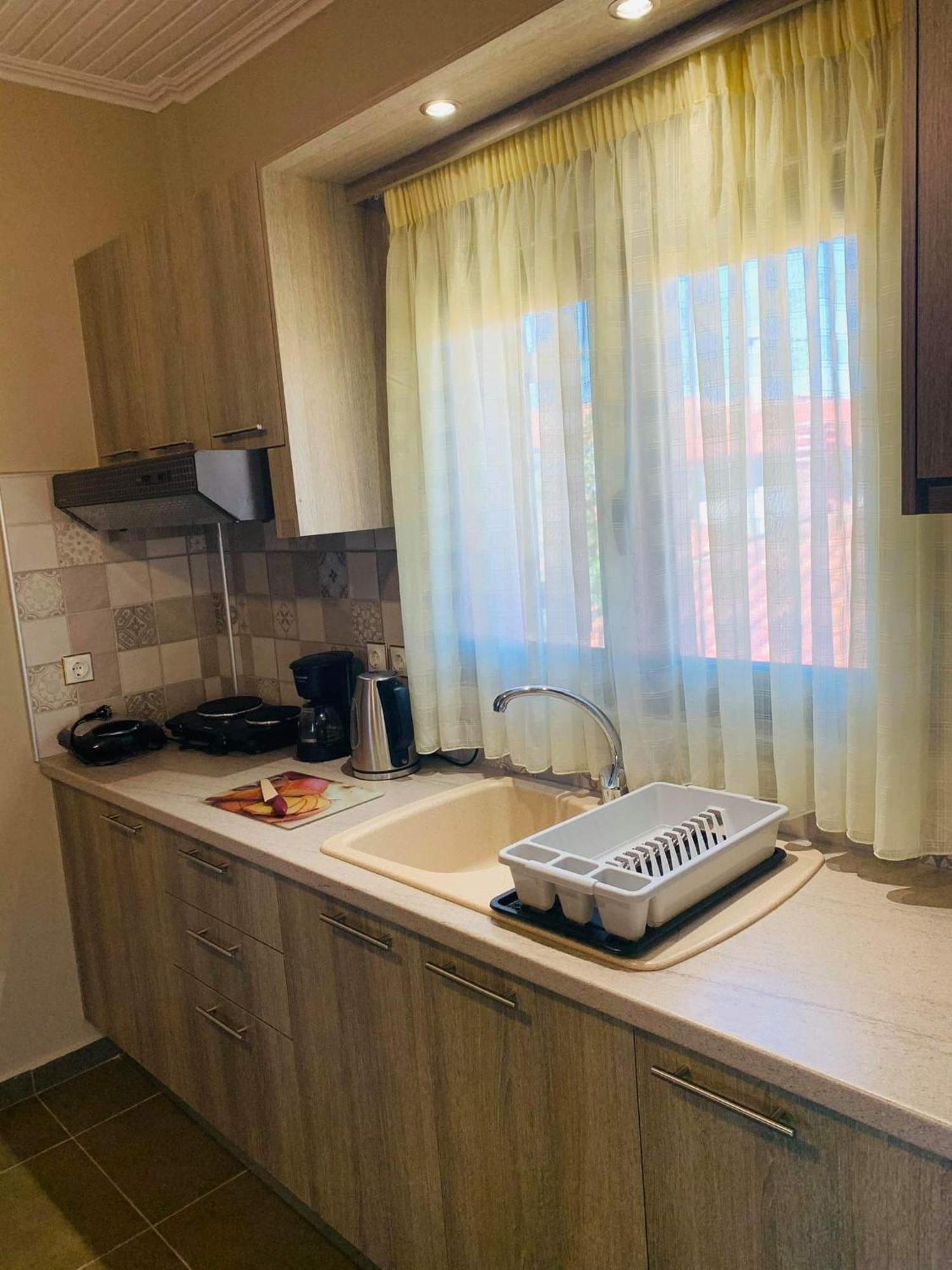Finikes Apartments Stoúpa 部屋 写真
