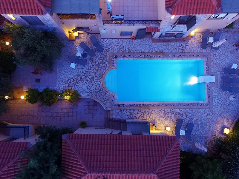 Finikes Apartments Stoúpa エクステリア 写真
